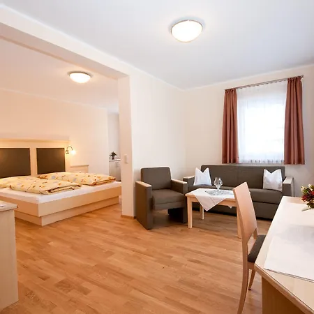 호텔 Wellness- Und Wohlfuehlhotel Waldeck 4*